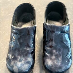 Dansko Black Patent Leather Mules